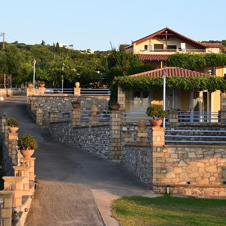 Alexandros Seaside Family Apartments & Villas - Paradise, 7' From Petalidi Kalamaki  Exterior photo