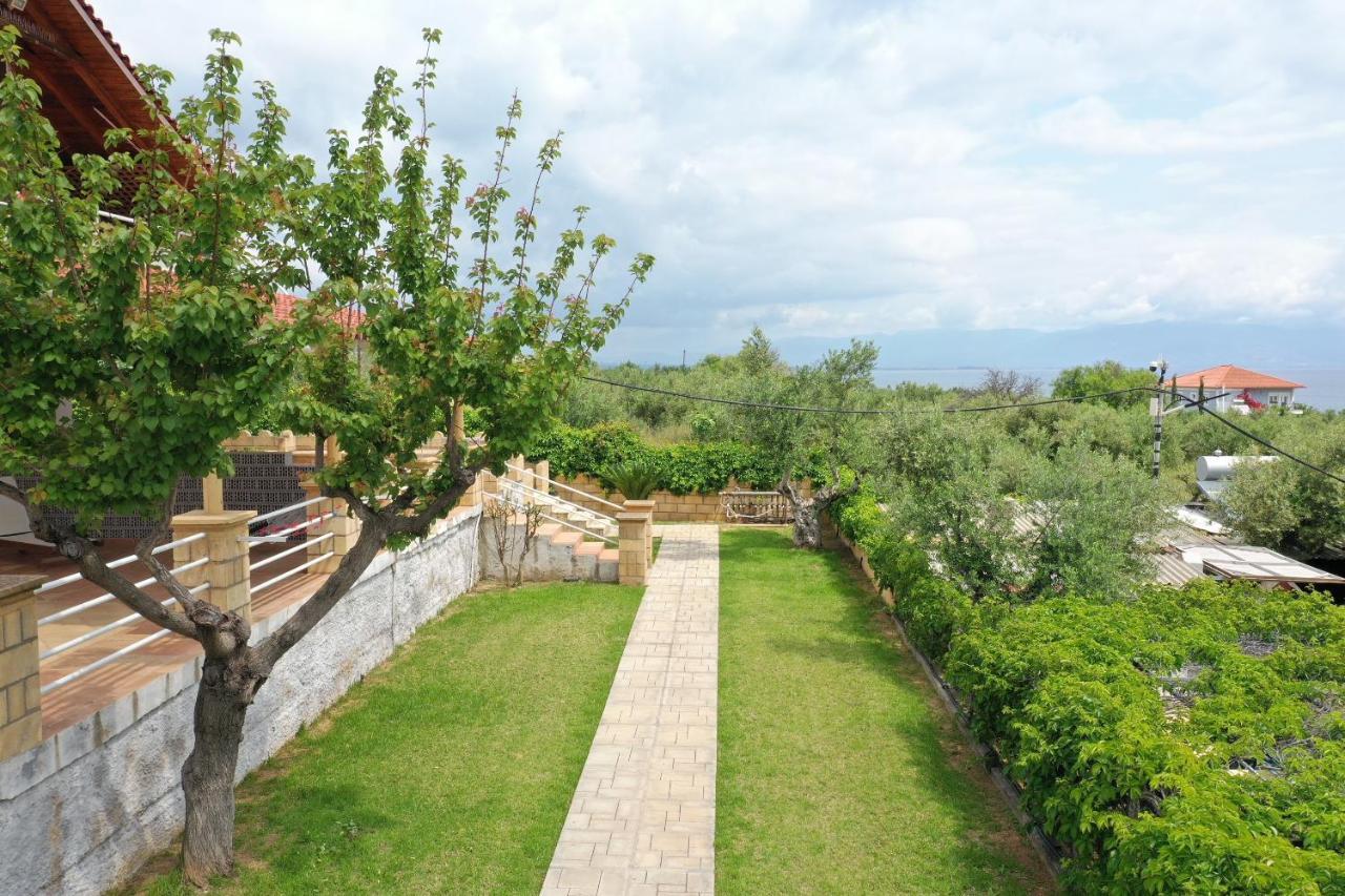 Alexandros Seaside Family Apartments & Villas - Paradise, 7' From Petalidi Kalamaki  Exterior photo