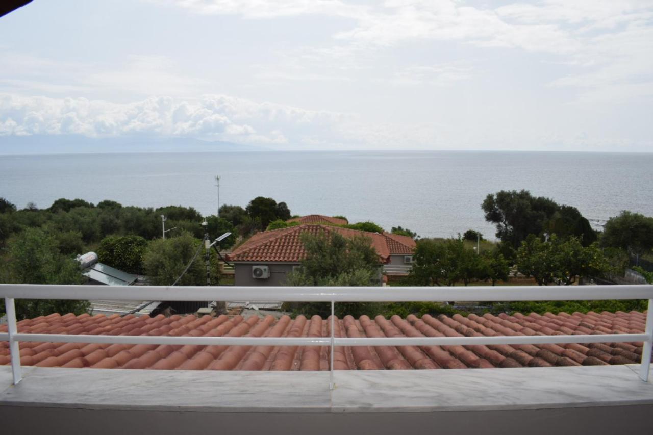 Alexandros Seaside Family Apartments & Villas - Paradise, 7' From Petalidi Kalamaki  Exterior photo