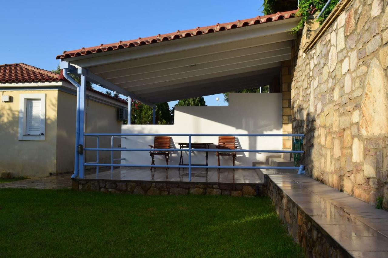 Alexandros Seaside Family Apartments & Villas - Paradise, 7' From Petalidi Kalamaki  Exterior photo