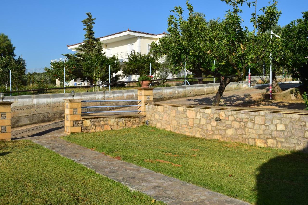 Alexandros Seaside Family Apartments & Villas - Paradise, 7' From Petalidi Kalamaki  Exterior photo